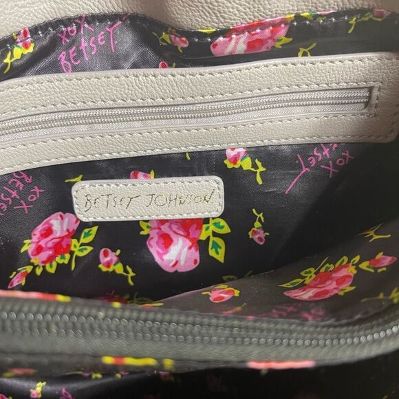 Betsey Johnson Synthetic Satchel/shoulder bag Floral&Pearl large pink bow accent - Picture 8 of 12